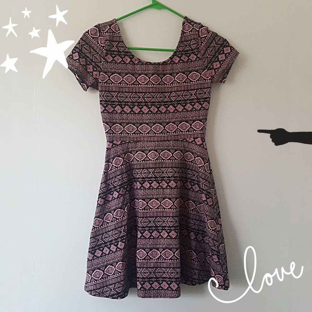 Forever 21 pink and black patterned fitted dress